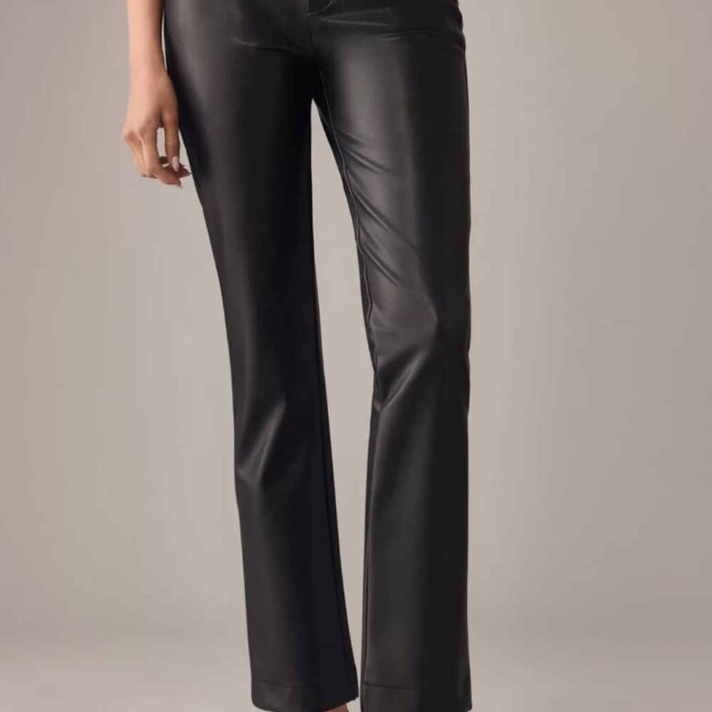 Maeve, the essential skim kick pants. Size 26. Black faux leather.